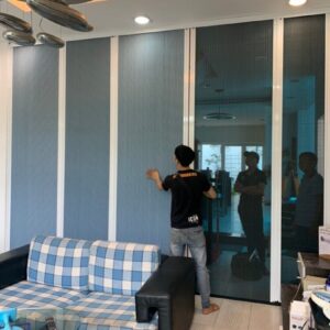 Hệ rèm ngăn lạnh kèm lưới ngăn côn trùng hệ 2 in 1 hệ cánh nối