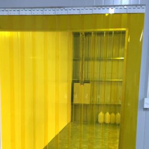 Rèm ngăn lạnh PVC màu vàng trong