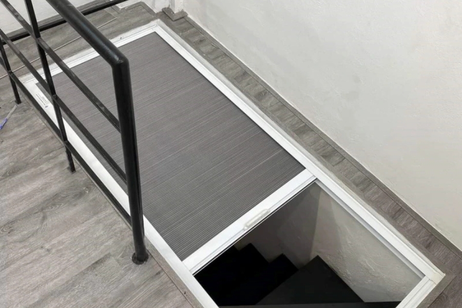 Rèm Tổ Ong Ngăn Cầu Thang thi công tại công trình