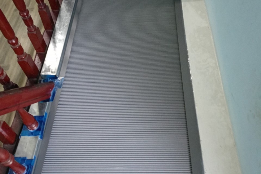 Rèm Tổ Ong Ngăn Cầu Thang thi công thực tế