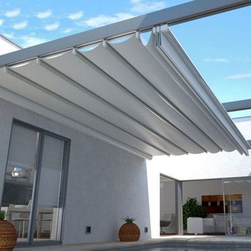 Rèm giếng trời giúp cản ánh sáng mặt trời rất tốt