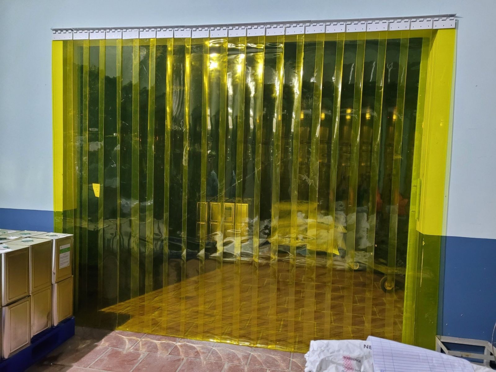 sửa chữa rèm ngăn lạnh