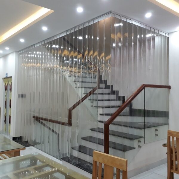 vệ sinh rèm ngăn lạnh