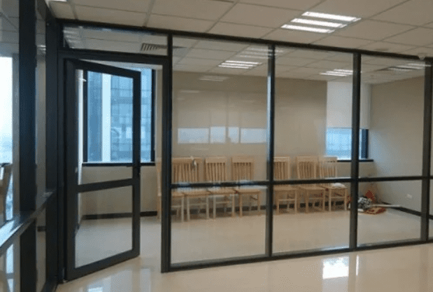 Vách ngăn điều hòa bằng nhôm kính