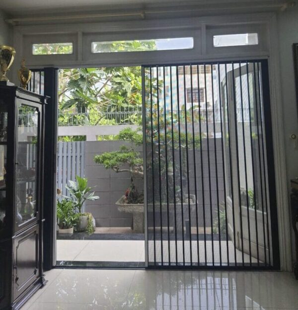 Cửa Xếp Nhôm Cho Mặt Tiền & Lối Ra Sân Vườn
