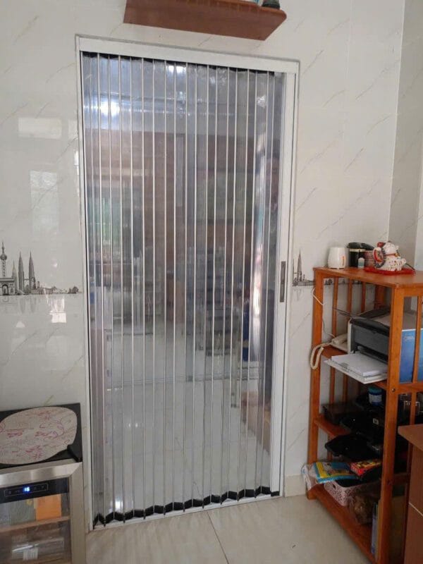 Cửa xếp polycarbonate hệ xếp