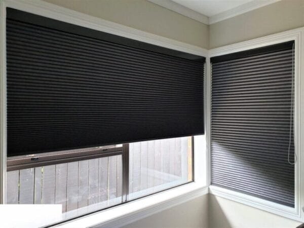 Rèm giúp cản sáng và cách nhiệt hiệu quả