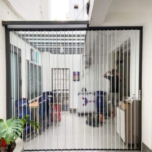 Vách ngăn- Vách ngăn lạnh xếp polycarbonate trắng lá phẳng. cửa nhựa giá rẻ