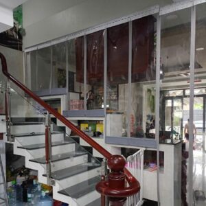 Rem-ngan-lanh-pvc-trong-suot-vien-nam-cham