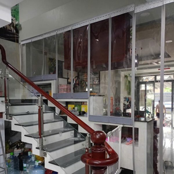 Rem-ngan-lanh-pvc-trong-suot-vien-nam-cham