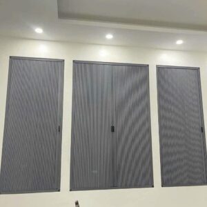 Giải pháp vách ngăn linh hoạt bằng cửa xếp tổ ong.