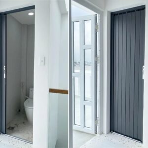 Cửa xếp nhôm đặc nguyên tấm gấp gọn, tiết kiệm không gian cho nhà hẹp