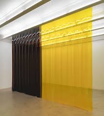 rèm nhựa pvc màu vàng