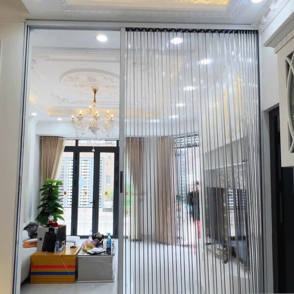 Vách ngăn Polycarbonate được ứng dụng làm vách ngăn phòng họp linh hoạt.