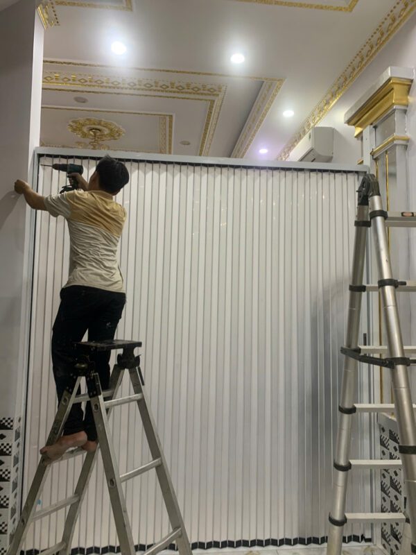 Vách ngăn polycarbonate