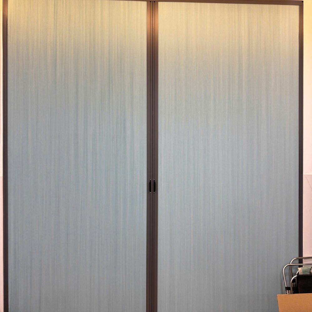 Vách Ngăn Tổ Ong Giá Rẻ: Giải Pháp Tiết Kiệm Điện & Chia Phòng Hoàn Hảo Vách Ngăn Tổ Ong Giá Rẻ: Giải Pháp Tiết Kiệm Điện & Chia Phòng Hoàn Hảo