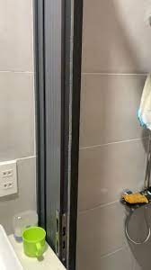 cửa xếp nhà vệ sinh khép kín