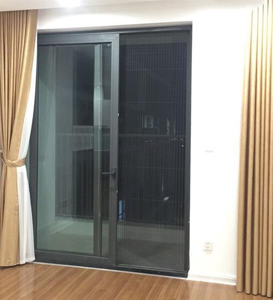 cửa lùa chống côn trùng cho ban công giúp nhà thoáng sạch