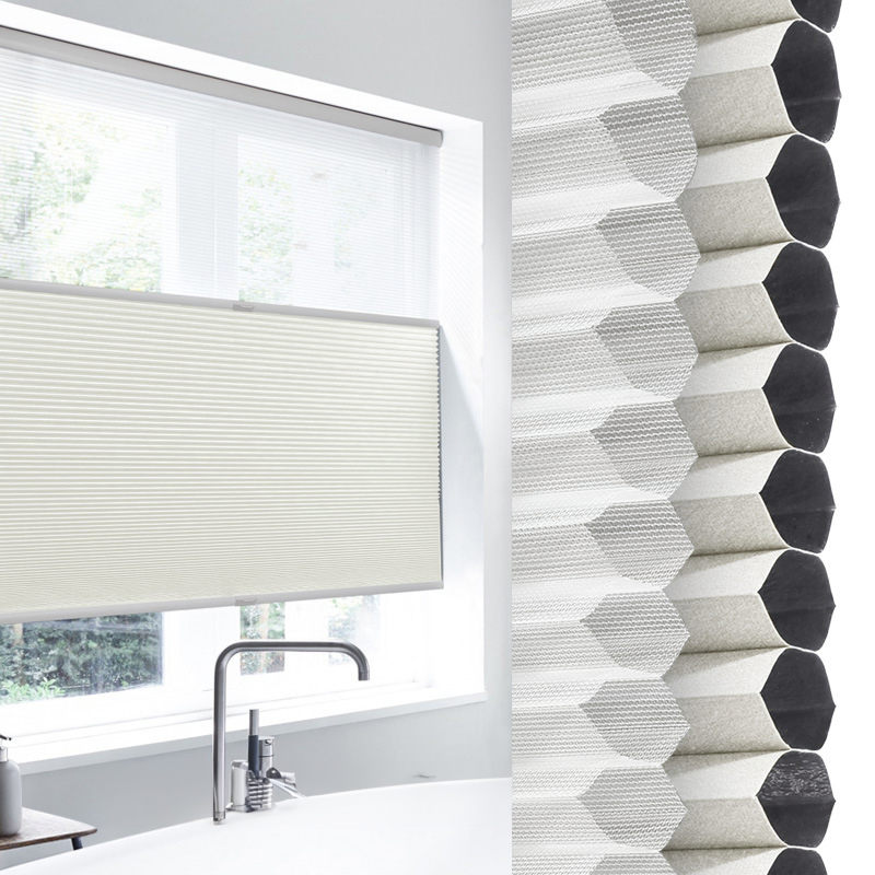 Thông số ô tổ ong và phụ kiện đi kèm là các yếu tố ảnh hưởng giá rèm tổ ong cách nhiệt.