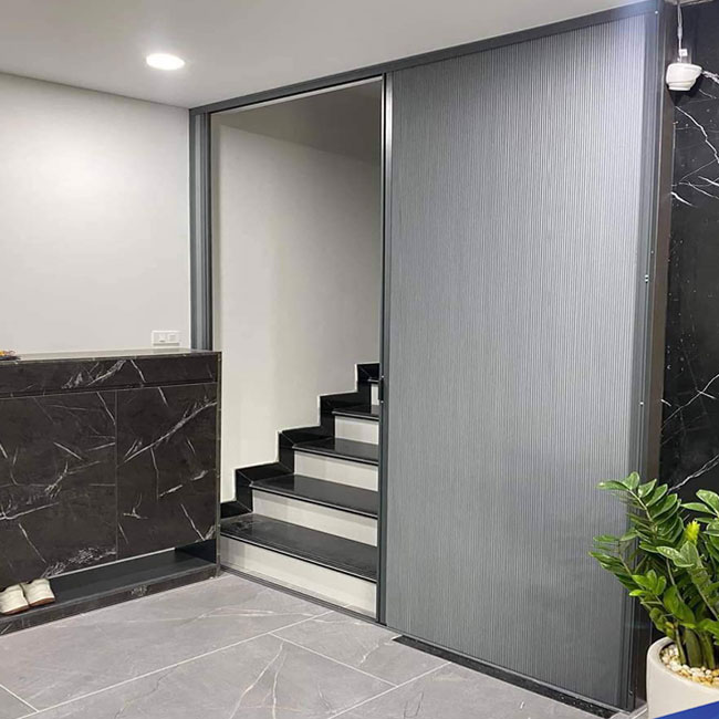 Rèm tổ ong ở khu vực cầu thang thông tầng