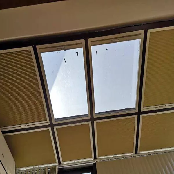 rèm che giếng trời tự động