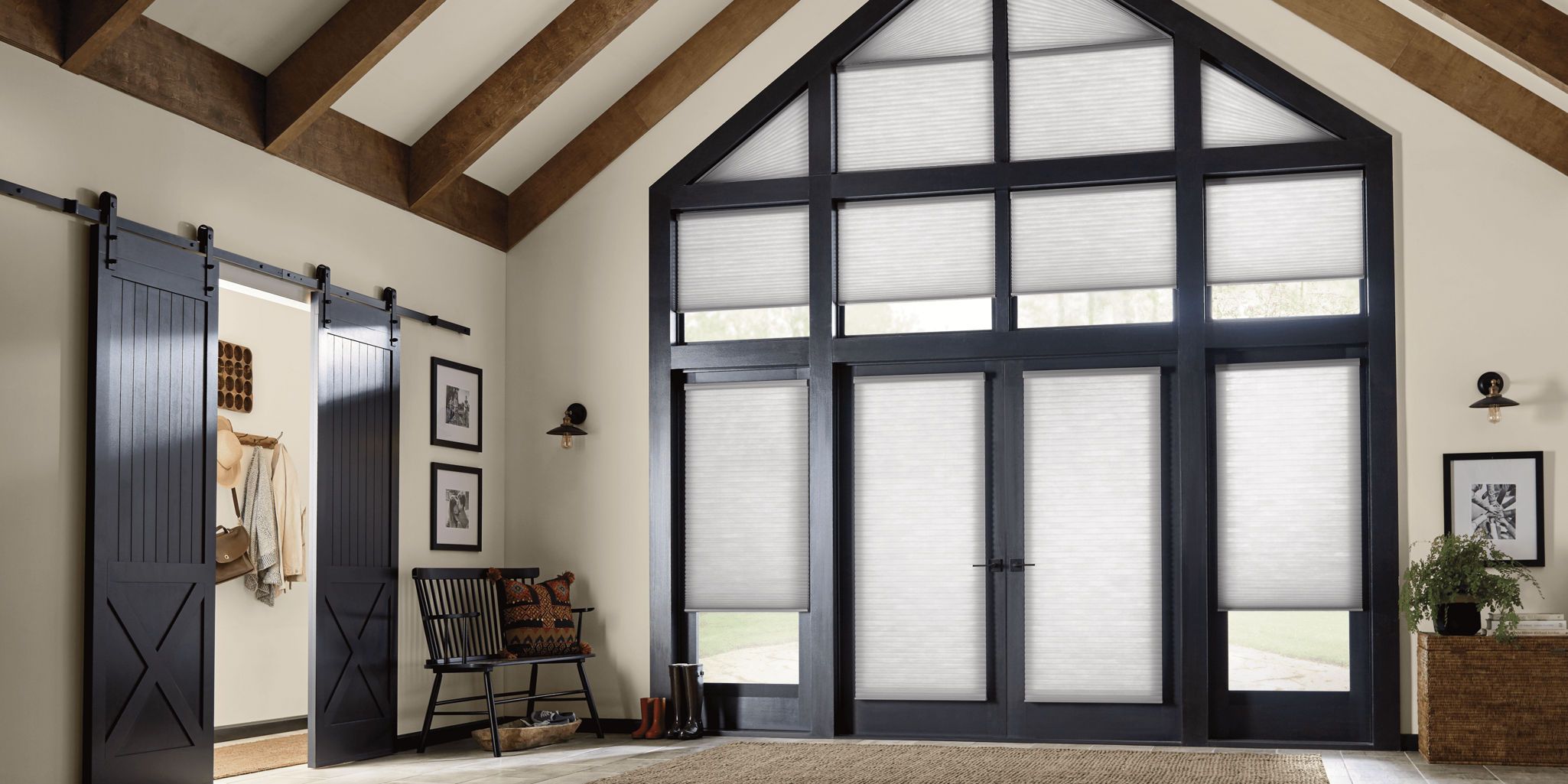 rèm tổ ong chống nóng là giải pháp che mái kính thẩm mỹ và cách nhiệt