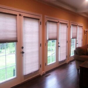 rèm tổ ong kéo lên xuống