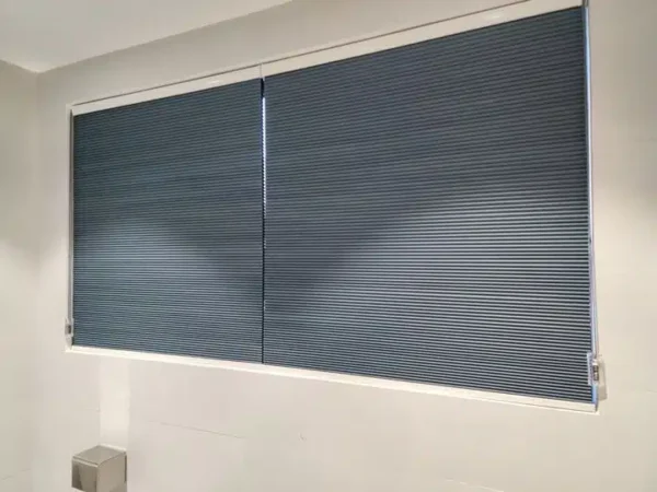 Rèm cửa tổ ong cho phòng khách 