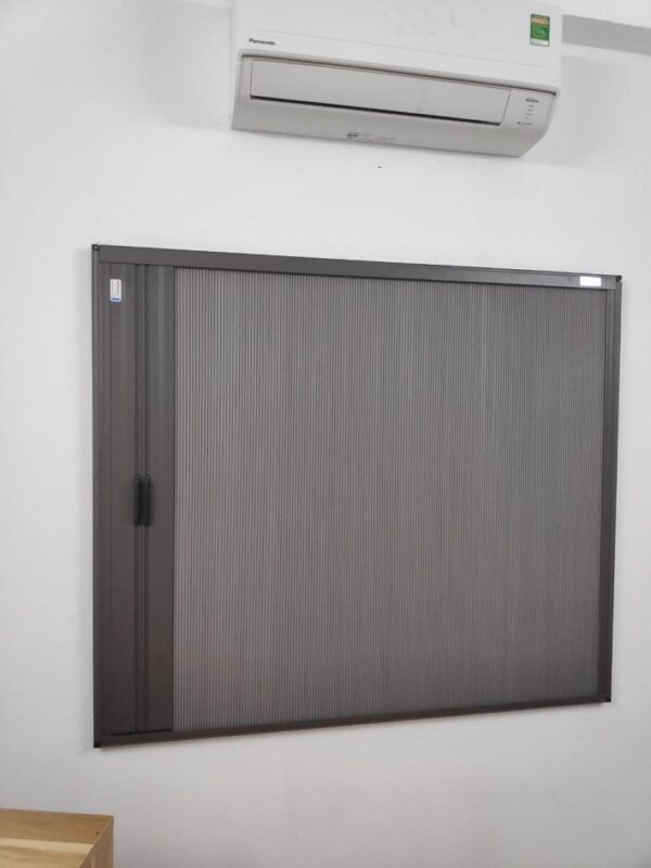 Rèm tổ ong trên kính