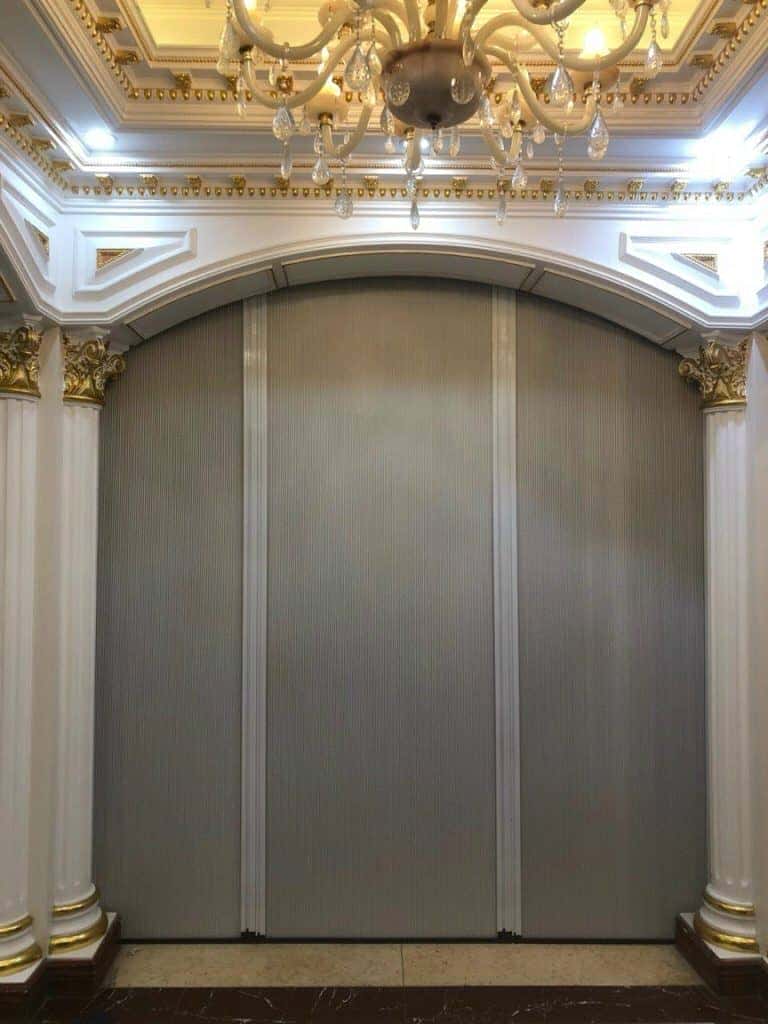 vách ngăn rèm tổ ong cho không gian tân cổ điển