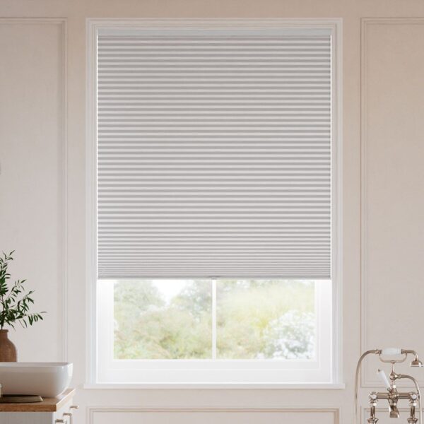 Rèm tổ ong tự động giúp bạn chốt nhanh hệ phù hợp trước khi lắp đặt.