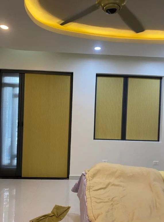 Rèm tổ ong khung đơn hệ 28 phòng ngủ Rèm tổ ong khung đơn hệ 28 cho phòng ngủ và cửa kính